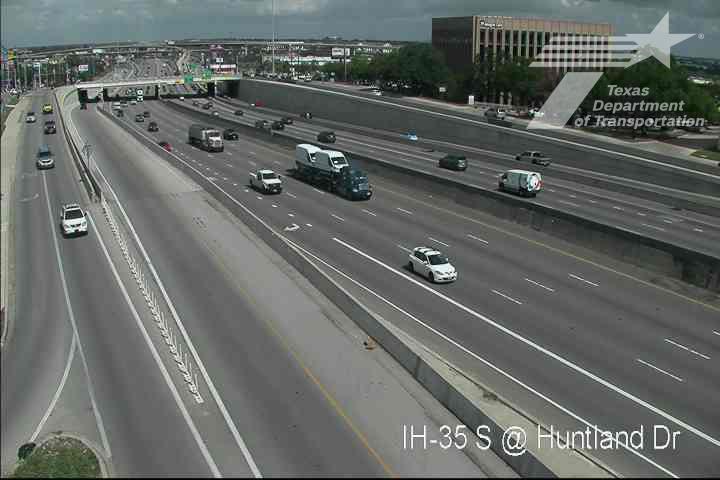 IH-35 @ Huntland Dr