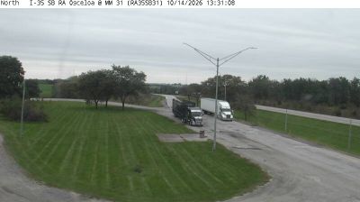 Osceola: Parking Only: I-35 SB MM 31 near - Entrance