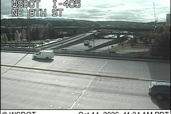 Bellevue: I-405 at MP 13.8: NE 8th St