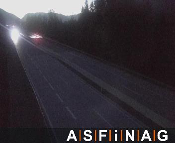 A01, bei Parkplatz Irrsberg, Blickrichtung Salzburg - Km 268,87