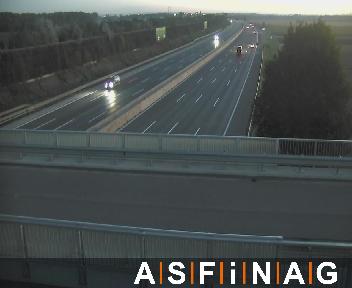 A02, zwischen  Guntramsdorf und Traiskirchen, Blickrichtung Wien - Km 16,12