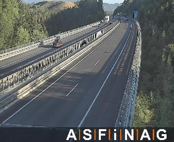 A02, zwischen  Seebenstein und Parkplatz Witzelsberg, Blickrichtung Wien - Km 58,86