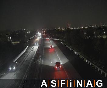 A04, bei  Schwechat, Blickrichtung Nickelsdorf - Km 7,93
