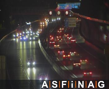 A04, zwischen  Schwechat und  Flughafen Wien-Schwechat, Blickrichtung Nickelsdorf - Km 9,41