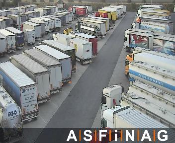 S01, Raststation Schwechat, Blickrichtung LKW Stellplatz - Km 9,57