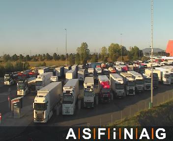 S01, bei Rastplatz Schwechat Ausfahrt, Blickrichtung LKW Stellplatz - Km 10,16