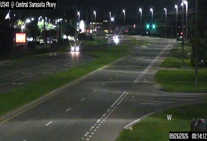SA US41 @ Livingstone St/Central Sarasota Pkwy 1068/890