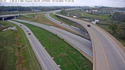 Coralville: IC - I-80 @ MM 238.9 (I-380 NB Flyover)