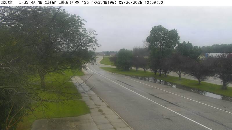 Parking Only: I-35 NB MM 196 near Clear Lk