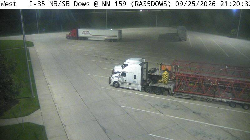 Rest Area: I-35 NB/SB MM 159 near Dows