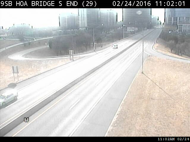 MO-9 SB Heart of America Bridge SB end