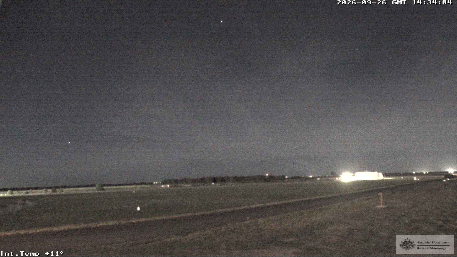 Avalon Airport (120 deg)