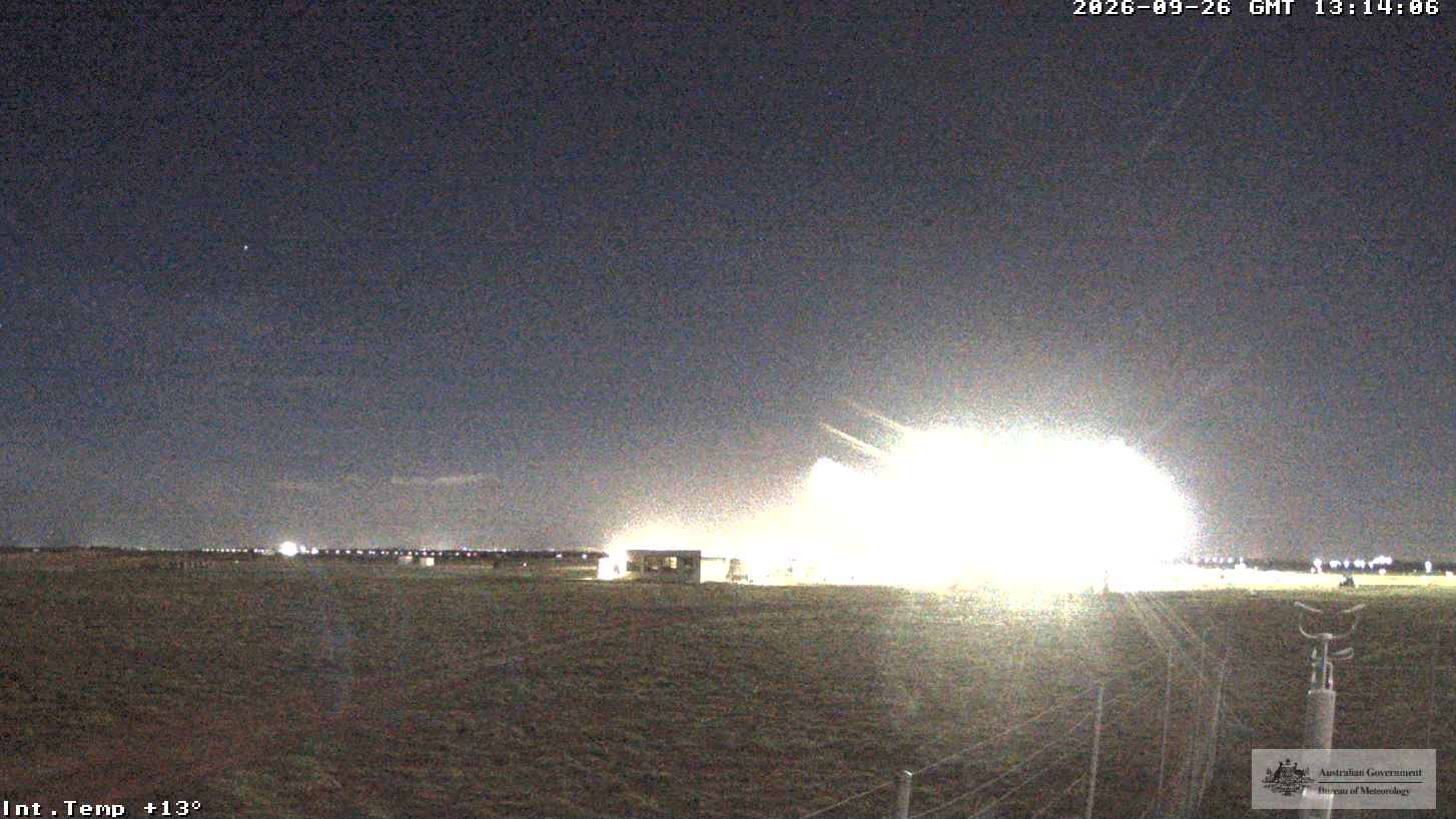 Avalon Airport (210 deg)