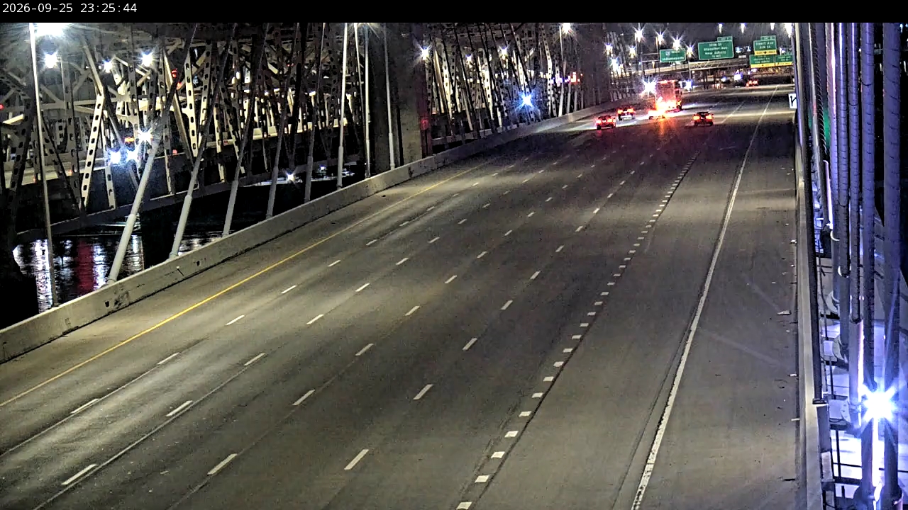 I-65 on the Lincoln Bridge at MP 136.7