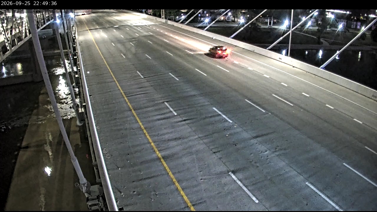 I-65 on the Lincoln Bridge at MP 136.9