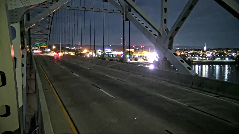 I-64 WB on Sherman Minton Brdg (upper deck)