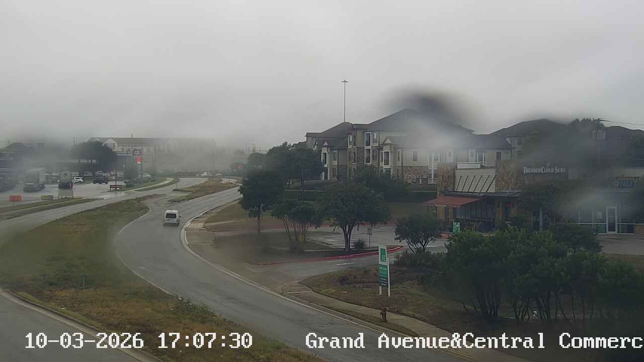 GRAND AVENUE PKWY / CENTRAL COMMERCE DR