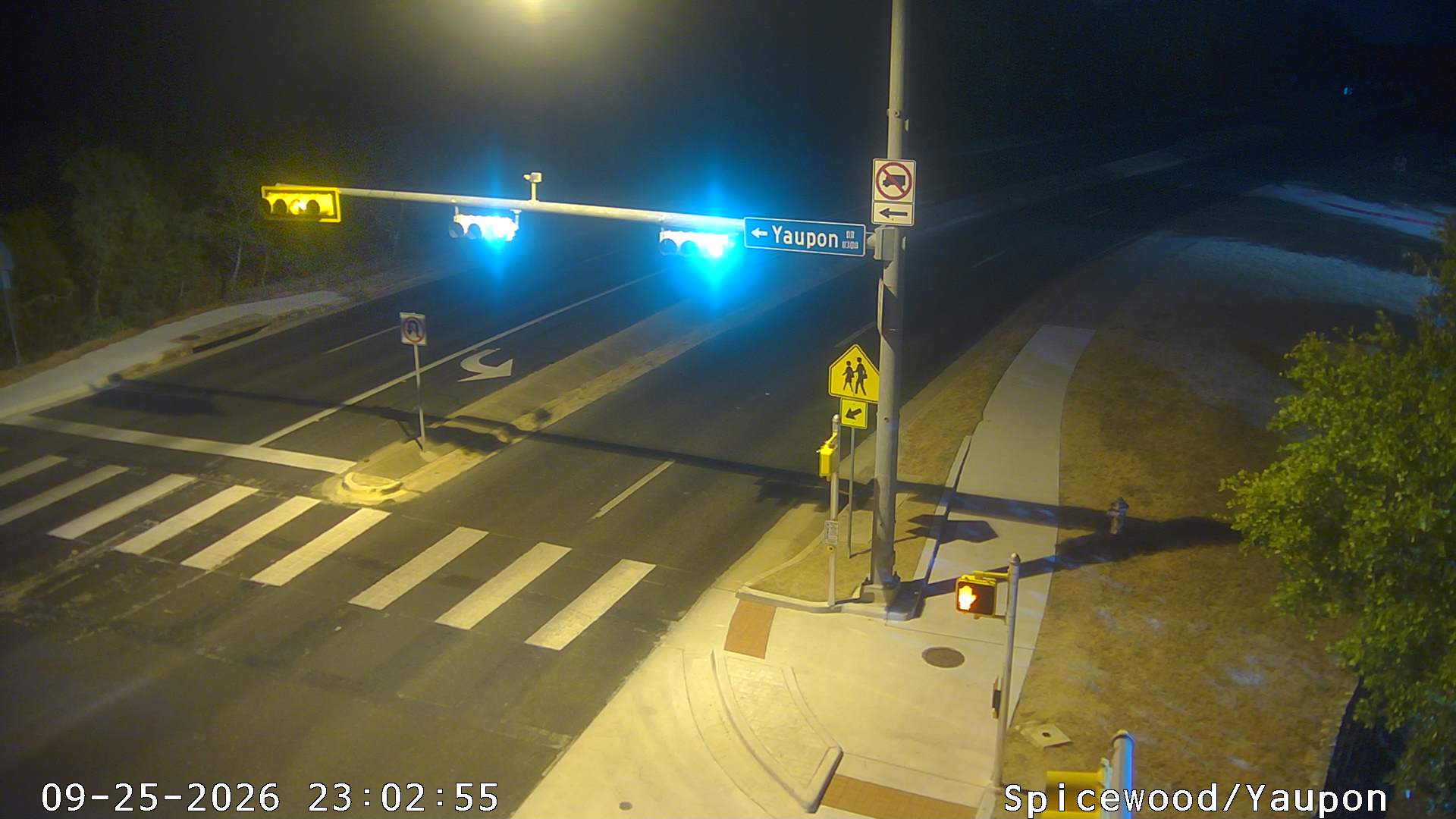 SPICEWOOD SPRINGS RD / YAUPON DR