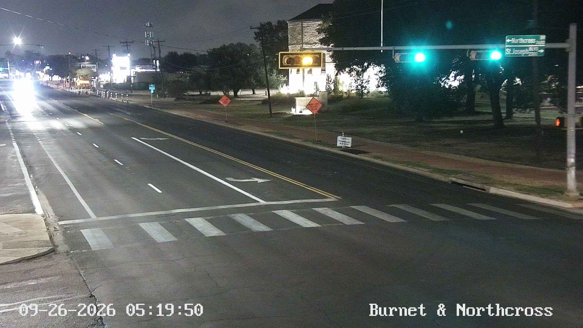 BURNET RD / NORTHCROSS DR