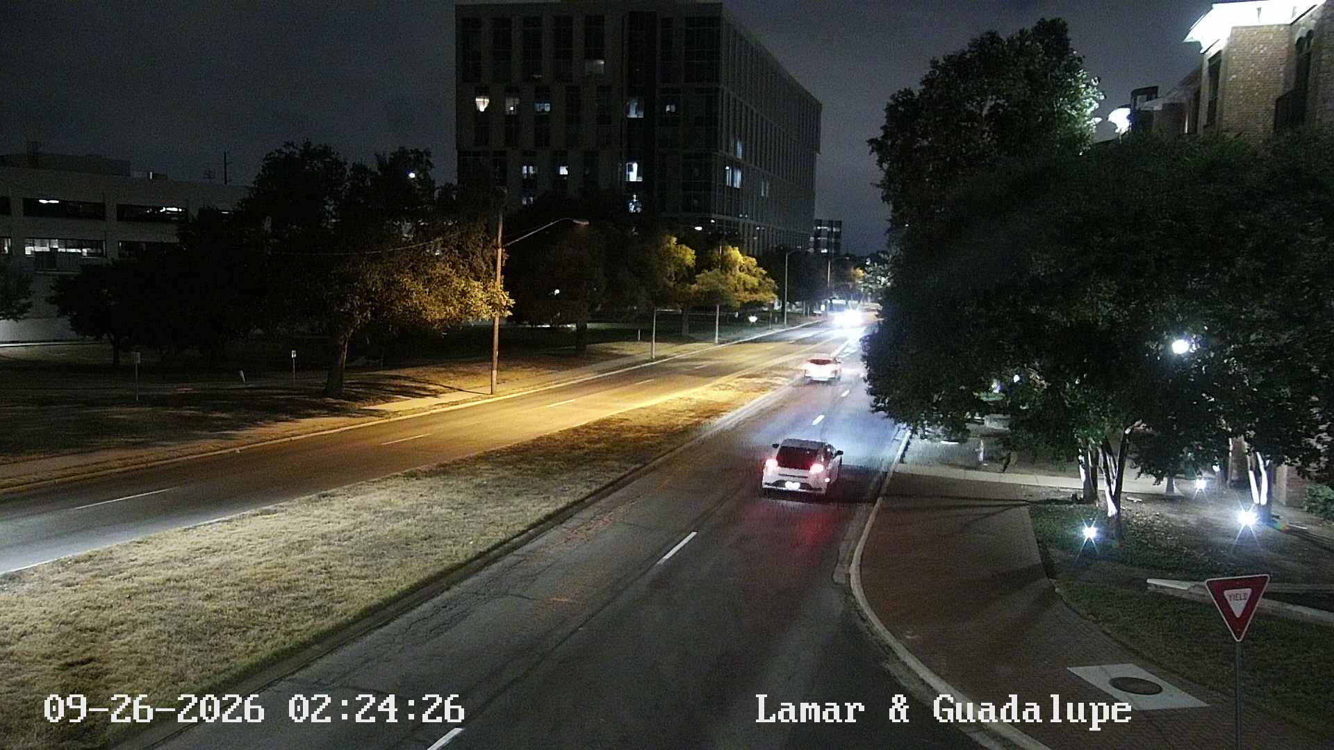 GUADALUPE ST / LAMAR BLVD