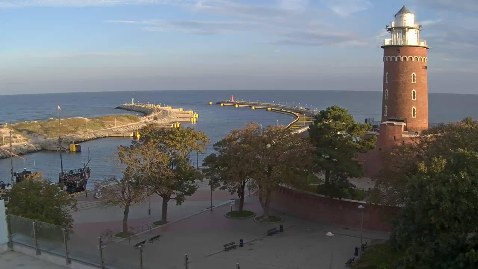 Kołobrzeg - widok na Latarnię Morską NOWOŚĆ