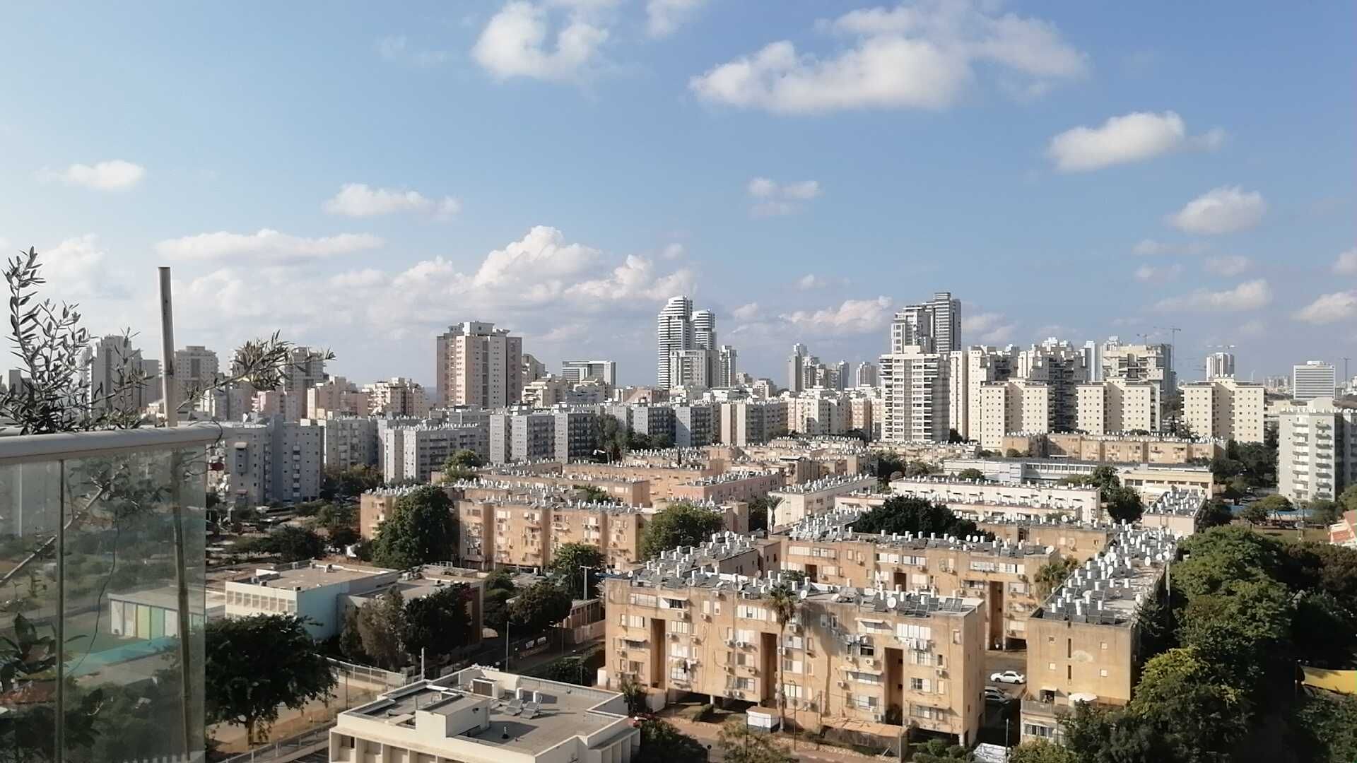 Netanya › North