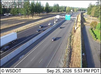I-5 @ MP 119.7: Perimeter Rd NB