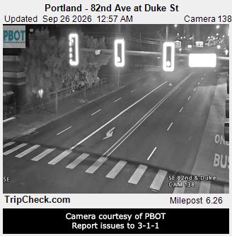 Portland - 82nd Ave at Duke St