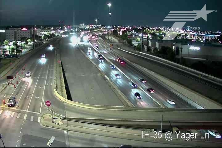 IH-35 @ Yager Ln