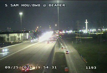 S Sam Hou BW 8 @ Beamer