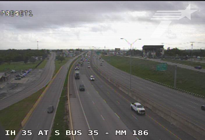 IH 35 at S Bus 35 (MM 186)