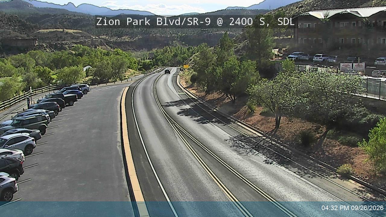 Zion Park Blvd / SR-9 @ 2400 S, SDL