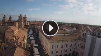 Ferrara: Centro Storico Ferrara - Piazza del Municipio - Estense Castle - Residence Largo Castello