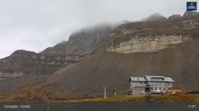 Madonna di Campiglio: Grostè Sessellift - Talstation, Rifugio Graffer