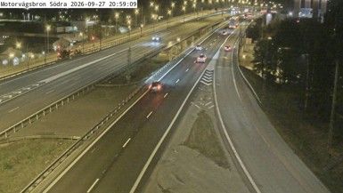 Tveta › North-east: Motorvägsbron södra