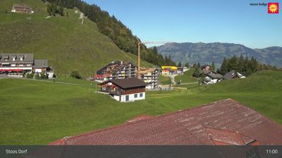 Stoos SZ › North-west: Bounce Circus Fronalphalle Stoos - Schweizer Skischule Stoos - Stoos(Sesselbahn Fronalpstock)