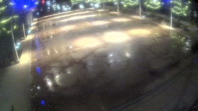Kelowna › South-west: Stuart Park Outdoor Ice Rink - BC Canada: View of the ice surface and marina