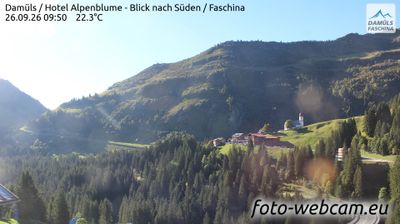 Gemeinde Damuls: Damüls - Hotel Alpenblume - Blick nach Süden - Faschina