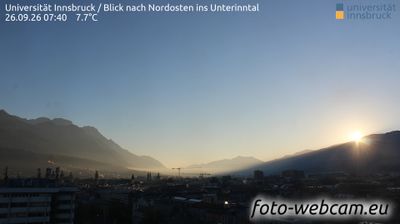 Innsbruck: Universität - Blick nach Nordosten ins Unterinntal