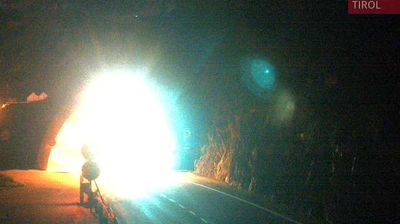 Gemeinde Sankt Anton am Arlberg: Sankt Christoph am Arlberg - Tirol, Österreich: B 197 Arlbergstraße, St.Christoph Schmittentunnel Süd Blickrichtung St.Christoph