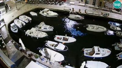 Veli Losinj: Veli Lošninj webcam - main square