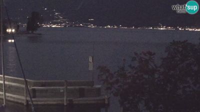 Tignale: Porto di Tignale: Webcam PRA’ DE LA FAM - Windsurfer Garda Lake