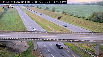 Clare: I-35 N - Road