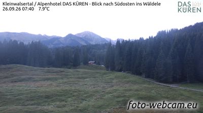 Kleinwalsertal: Alpenhotel DAS KÜREN - Blick nach Südosten ins Wäldele