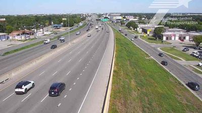 New Braunfels › North: IH 35 at Walnut Ave (MM 187)