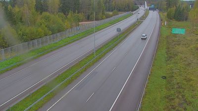 Pyhtaa: Tie 7 Markkinamäki, puomi, itä - Helsinkiin