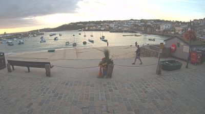 St Ives › West