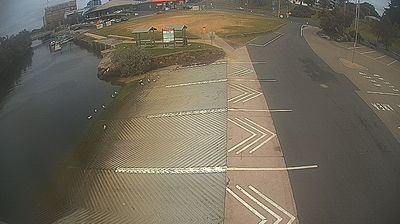 Frankston: Long Island Drive - Kananook Creek
