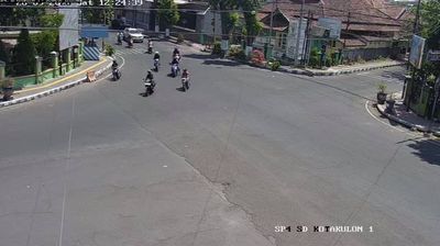 Bondowoso › South-west: SD Negeri Dabasah 1 - Galeri Lukisan Bondowoso