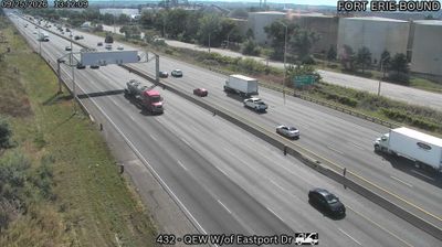 Burlington: QEW West of Eastport Drive